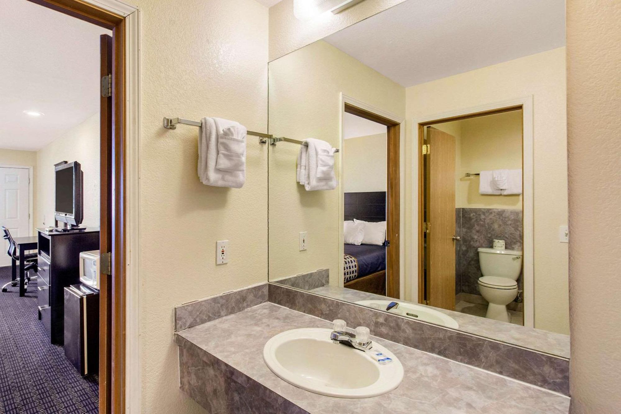 Rodeway Inn Coeur D'Alene Exteriör bild